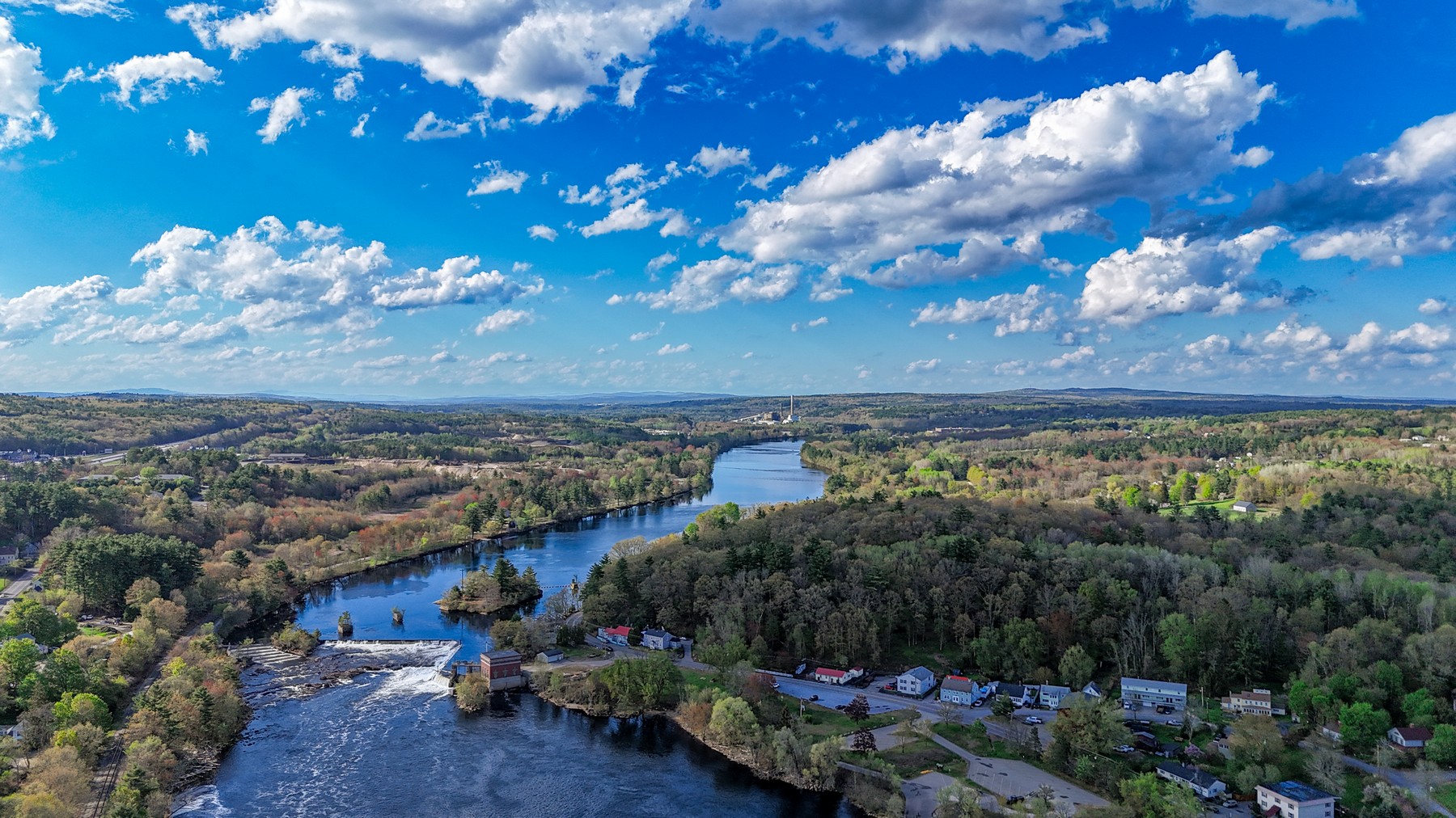 Aerial photograph of Hooksett New Hampshire - Looking North